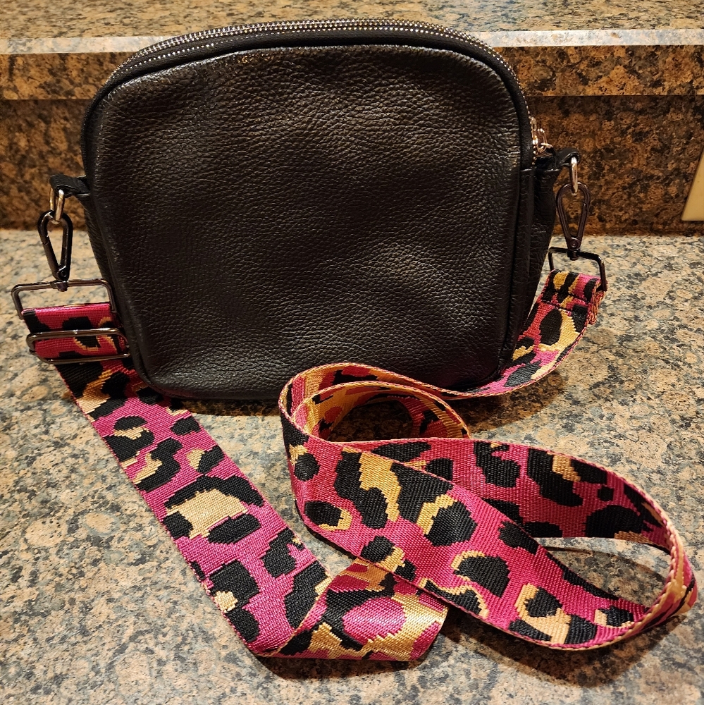Tulipani Black Leather Crossbody Bag with Pink Strap